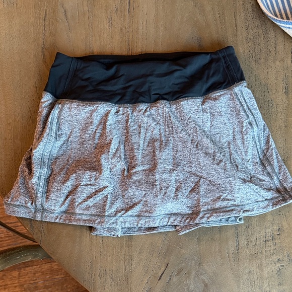 lululemon athletica Dresses & Skirts - lululemon athletica size 0 gray & black tennis skirt